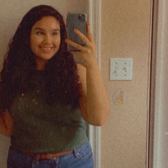 Meet your Posher, Xenia - Picture 1 of 1